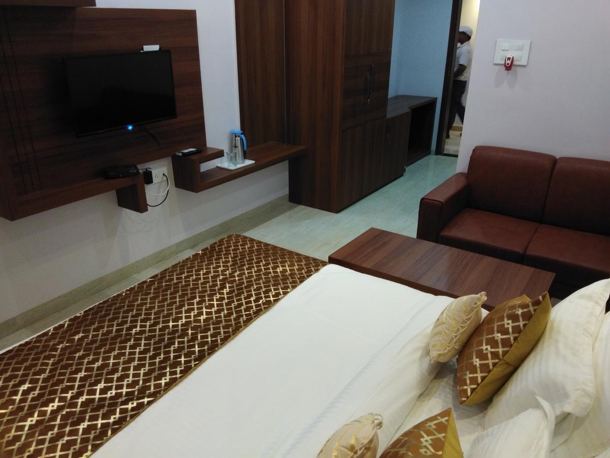 Hotel Khetan Palace 卡蒂哈尔 外观 照片